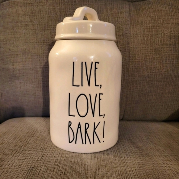 Rae Dunn Cannister - Picture 1 of 1